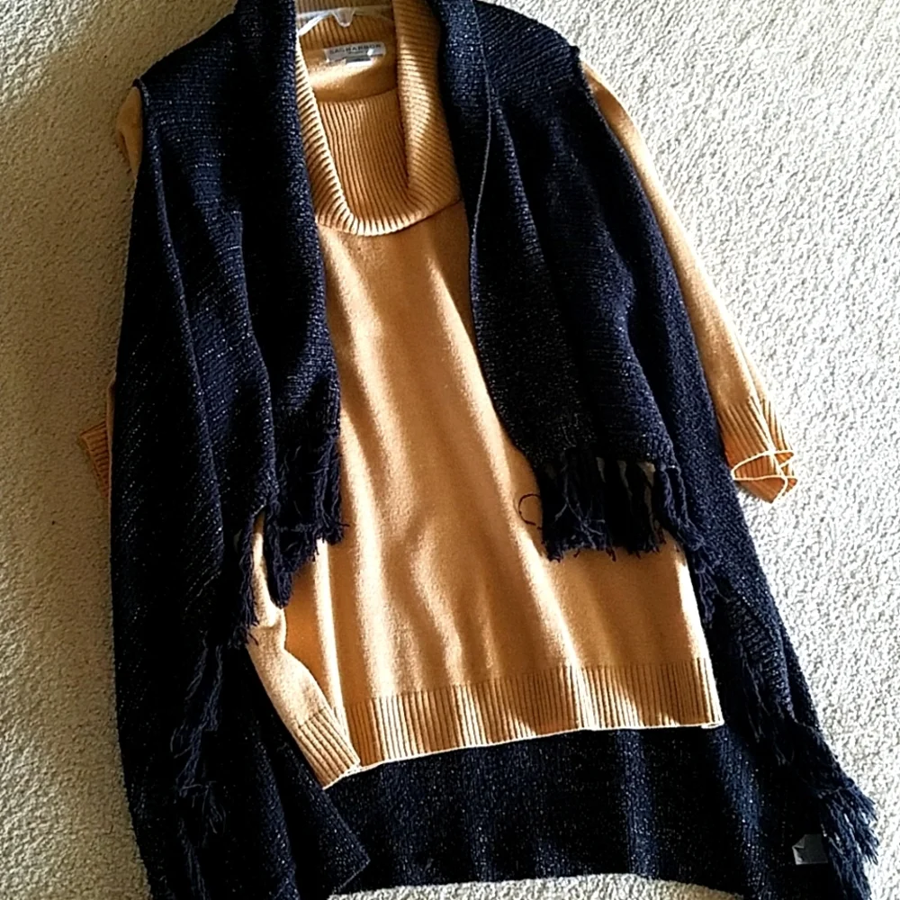 Avenue, Black Chunkie Cardigan with gold Thread shimmers, sweater, Sz 14/16 - Picture 4 of 11